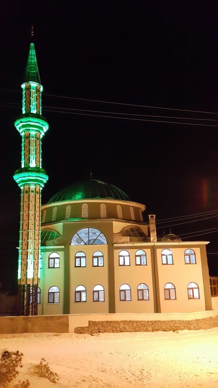 Çelik Minare Çeşitli